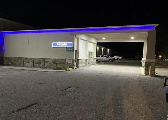 Travelodge By Wyndham Motel