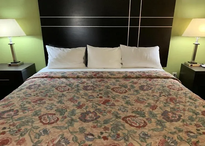 Motel Travelodge By Wyndham 2*