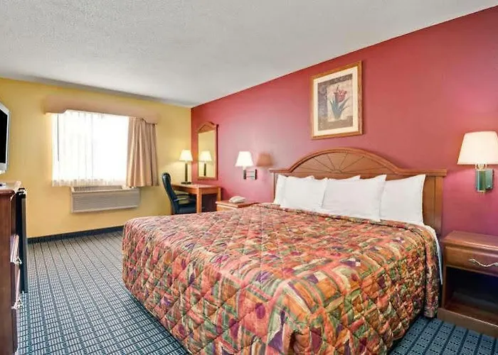Travelodge By Wyndham Motel 2*