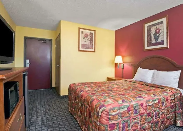 Travelodge By Wyndham Torrington