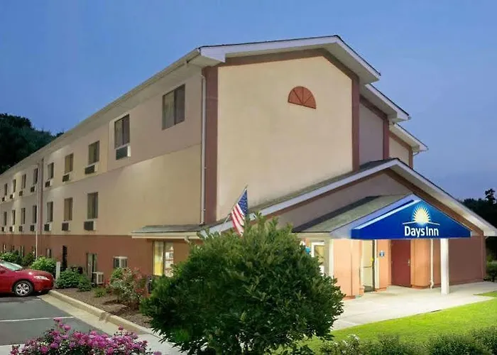 Travelodge By Wyndham Motel