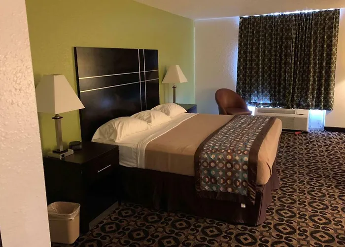 Travelodge By Wyndham Motel
