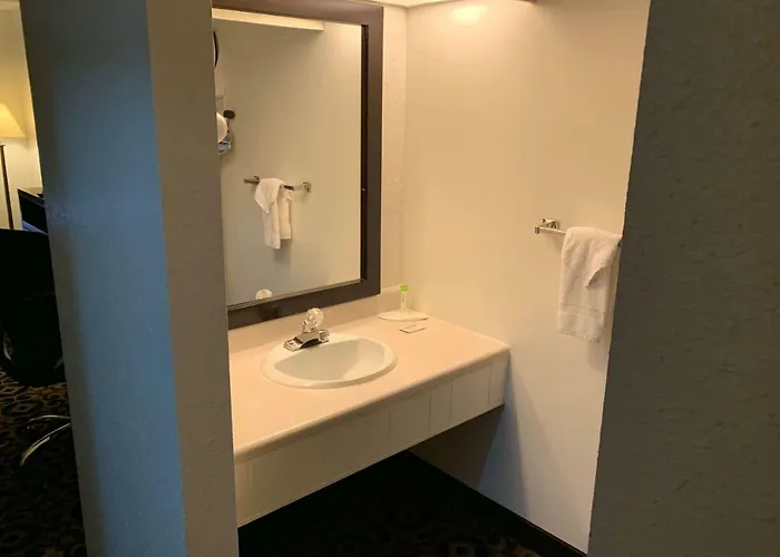 Travelodge By Wyndham Motel